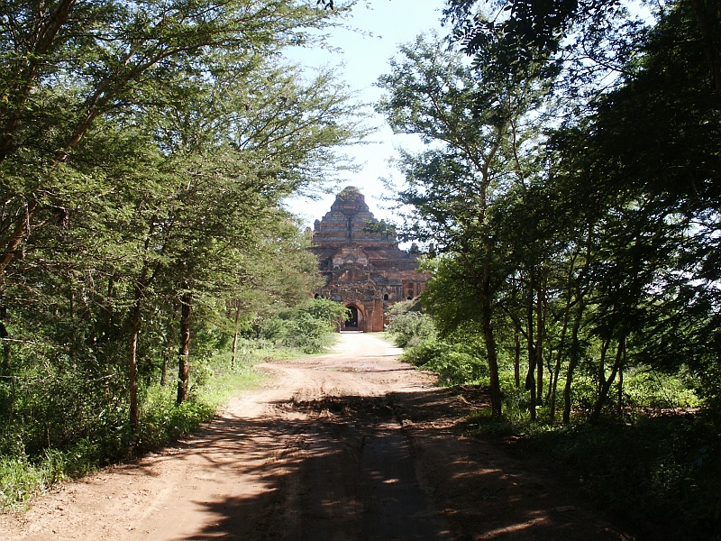 PICT3383_Dhammayangyi.JPG