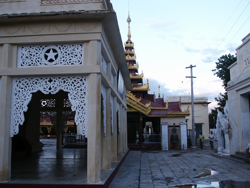 PICT3094_Shwezigon.JPG