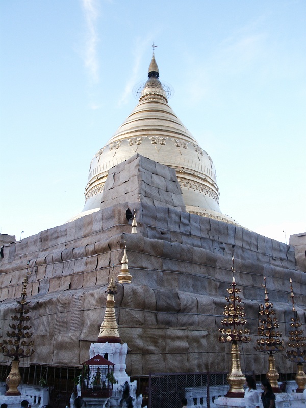 PICT3095_Shwezigon.JPG