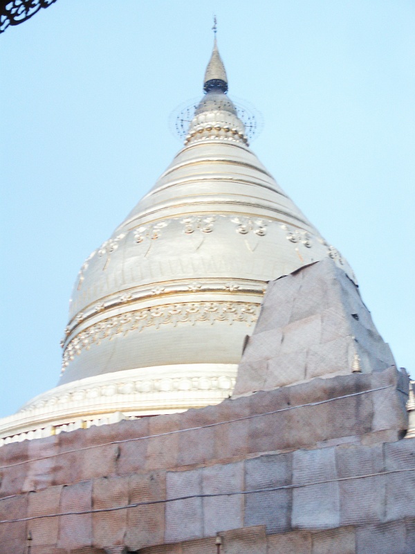 PICT3102_Shwezigon.JPG