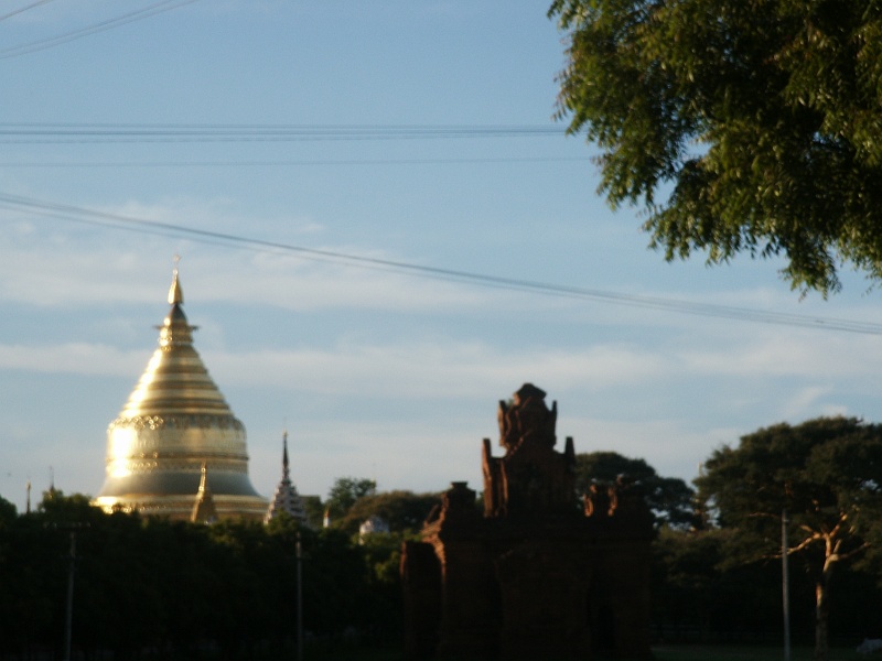 PICT3437_Shwezigon.JPG